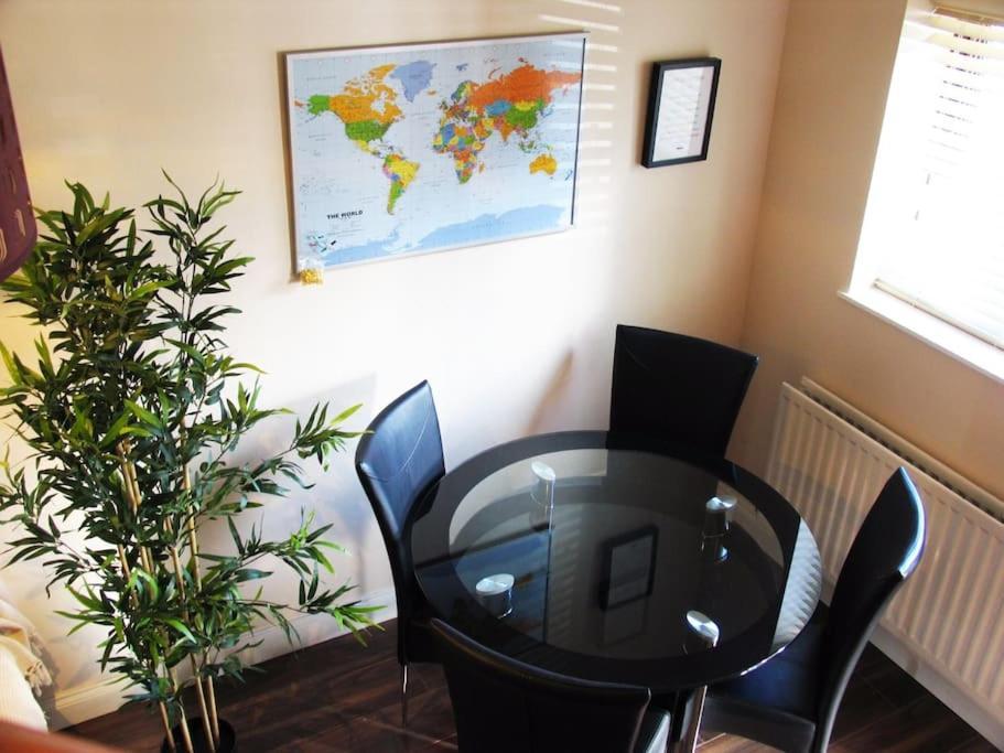 Must See, Quality 1 Bed, Romford, 20 Mins C.London المظهر الخارجي الصورة