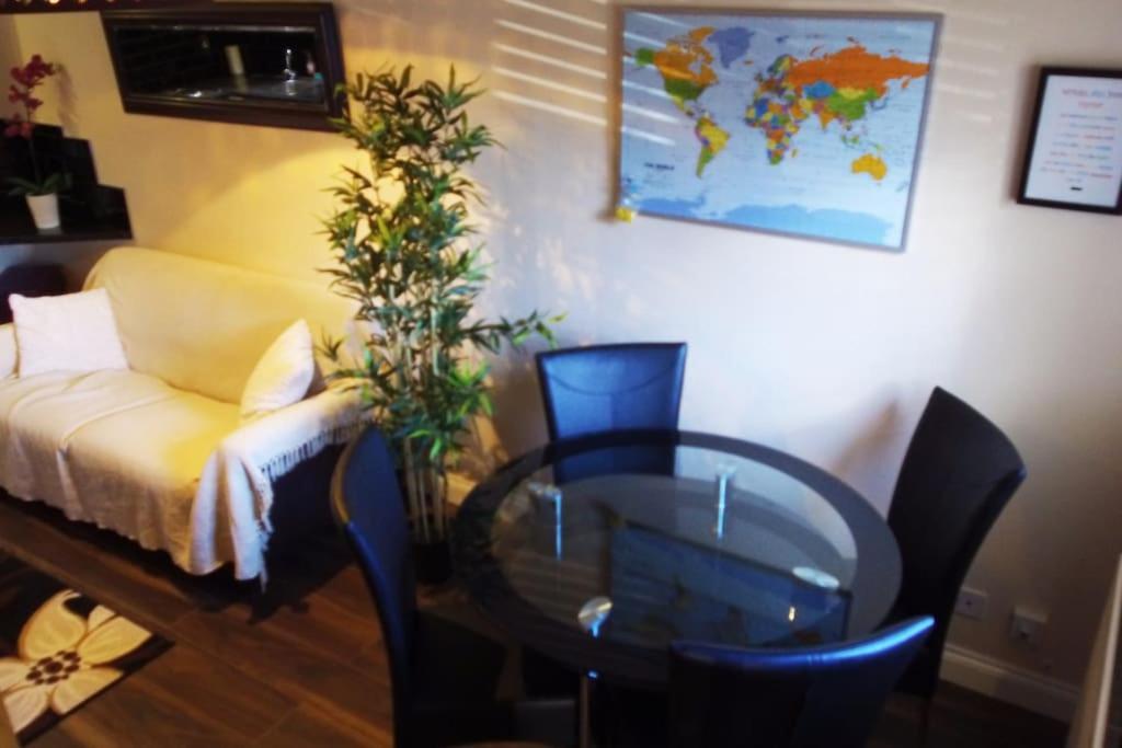 Must See, Quality 1 Bed, Romford, 20 Mins C.London المظهر الخارجي الصورة