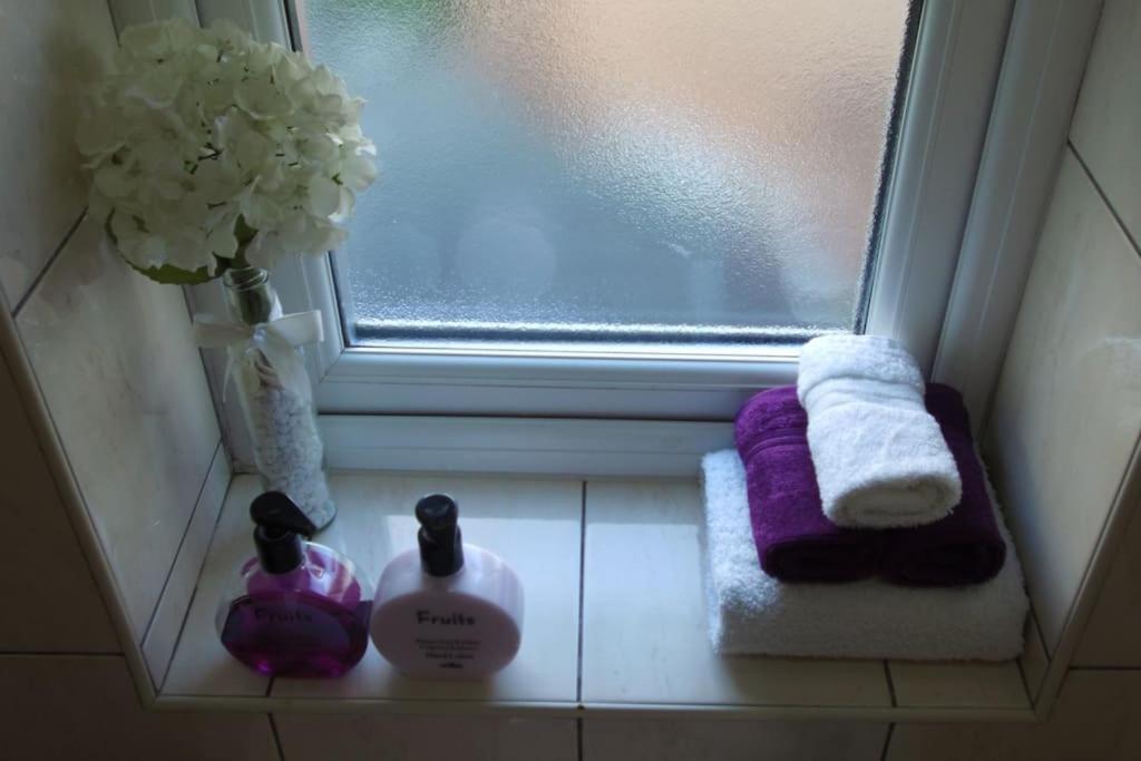 Must See, Quality 1 Bed, Romford, 20 Mins C.London المظهر الخارجي الصورة